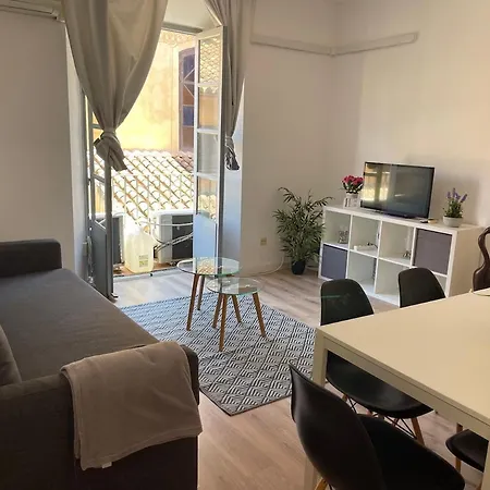 Apartment Santiago Center 2 *